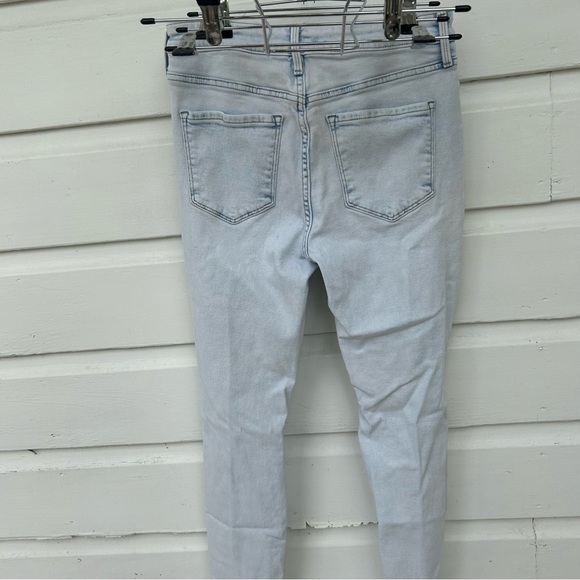 Old Navy Rockstar High Waisted Jeans - Picture 2 of 3